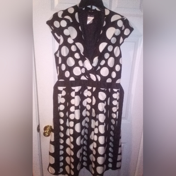 PS STYLE Dresses & Skirts - PS Style Polka Dot Black And White Sleeveless Midi A-Line Dress Size 12 NWT